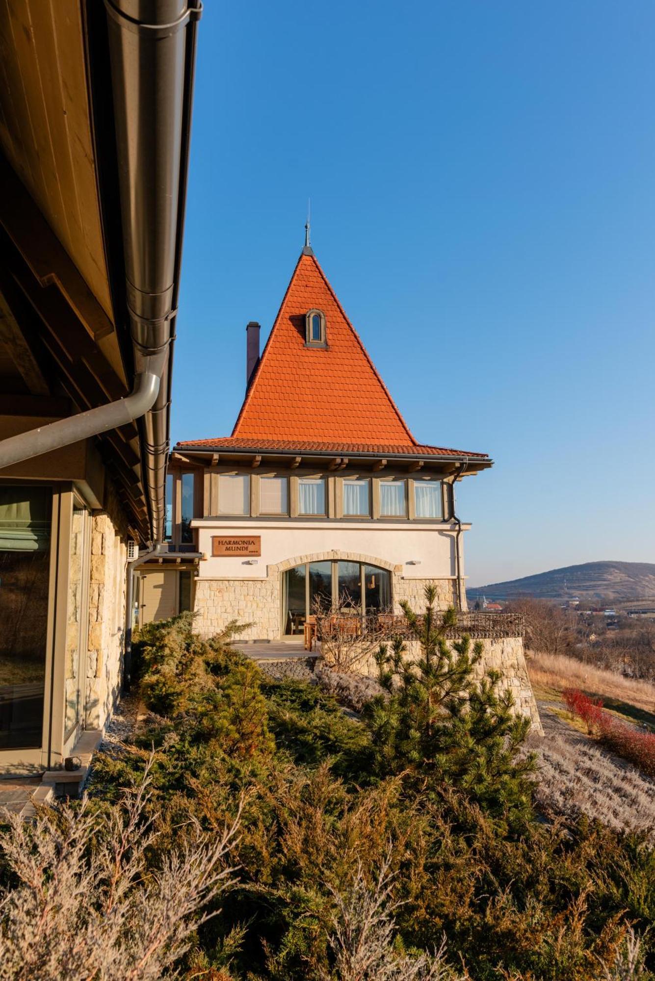 Harmonia Mundi Hotel Vlaha Exterior photo